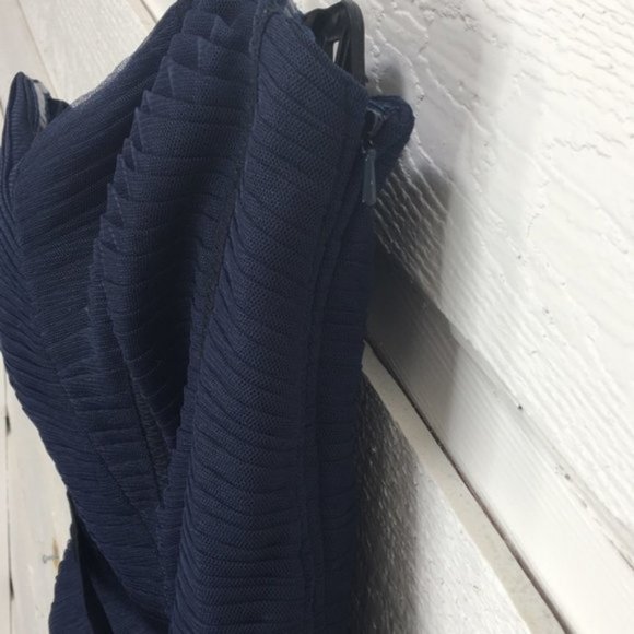 Monique Lhuillier Bridesmaids Strapless Dress d440 - Picture 4 of 8